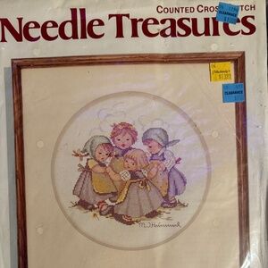 10" Circle Cross Stitch Kit - Ring Around the Rosie